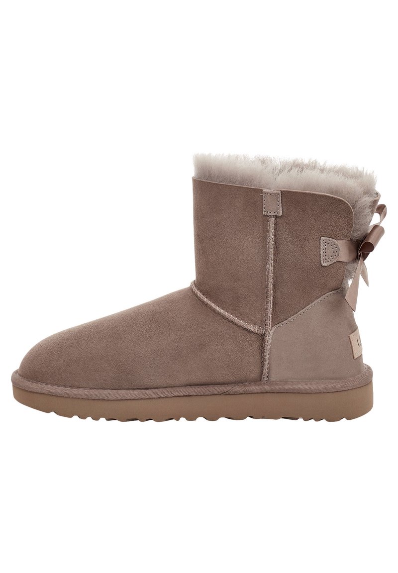 UGG Klassiset nilkkurit - taupe