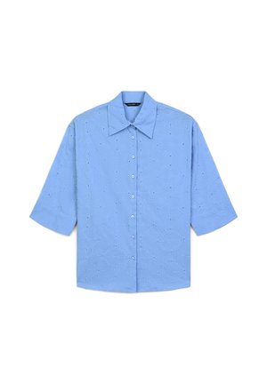 Hellblaues Kurzarmhemd mit strukturierter Musterung und floralen Designs, spitzem Kragen und durchgehender Knopfleiste.