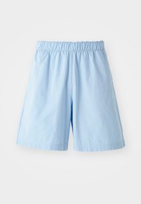 Short - clear sky