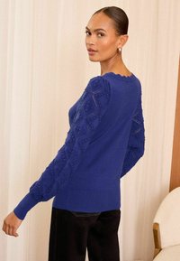 Love & Roses REGULAR FIT-FINE GAUGE STITCH DETAIL - Džemperis - blue