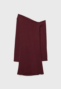 Haut bordeaux à épaules dénudées avec manches longues, confectionné en jersey doux, présentant une coupe droite et une texture lisse.