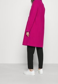 Vero Moda Abrigo clásico - pink