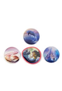 Set aus vier runden Untersetzern mit lebhaften Illustrationen: ein Delfin, eine Perlenmuschel, eine Meerjungfrau und ein Schloss. Glänzende Oberfläche, unterschiedliche Farben.