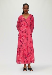 s.Oliver BLACK LABEL SMOK-DETAILS - Maxikleid - himbeere