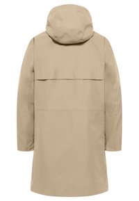 Parka beige con cappuccio, maniche lunghe e piega posteriore. Presenta una texture liscia e un design minimalista senza hardware visibile.