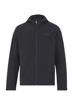Schwarze Softshelljacke mit Kapuze, ausgestattet mit einem durchgehenden Reißverschluss, verstellbarem Kordelzug und elastischen Bündchen. Glatte Textur und minimalistische Werbung.