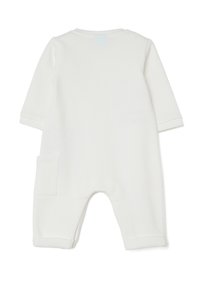 Weißer Babykörperanzug aus Baumwolle mit langen Ärmeln, gerippten Bündchen und einer Seitenasche; glatte Textur und lockere Passform.