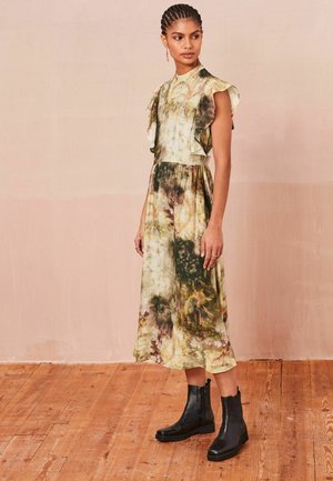 FLUTTER SLEEVE MIDI-REGULAR FIT - Dienas kleita - neutral tie dye