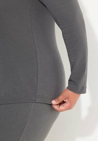 Ulla Popken ROLLKRAGEN - Longsleeve - graphite gray