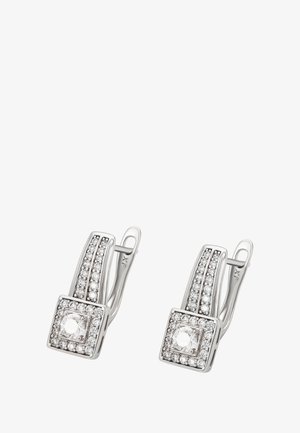 Cercei din argint cu monturi pătrate, prezentând pietre centrale rotunde clare înconjurate de pietre mai mici și două rânduri de pietre pe brățară.