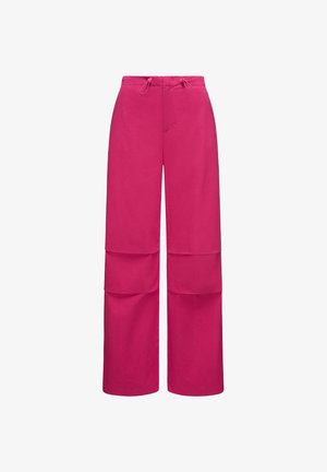 Pantaloni larghi rosa realizzati in tessuto leggero, dotati di un elastico in vita con coulisse e due pannelli orizzontali su ciascun pantalone.