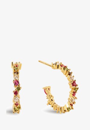 Boucles d'oreilles en or avec un design texturé, ornées de pierres précieuses multicolores comprenant des pierres roses, vertes et transparentes.