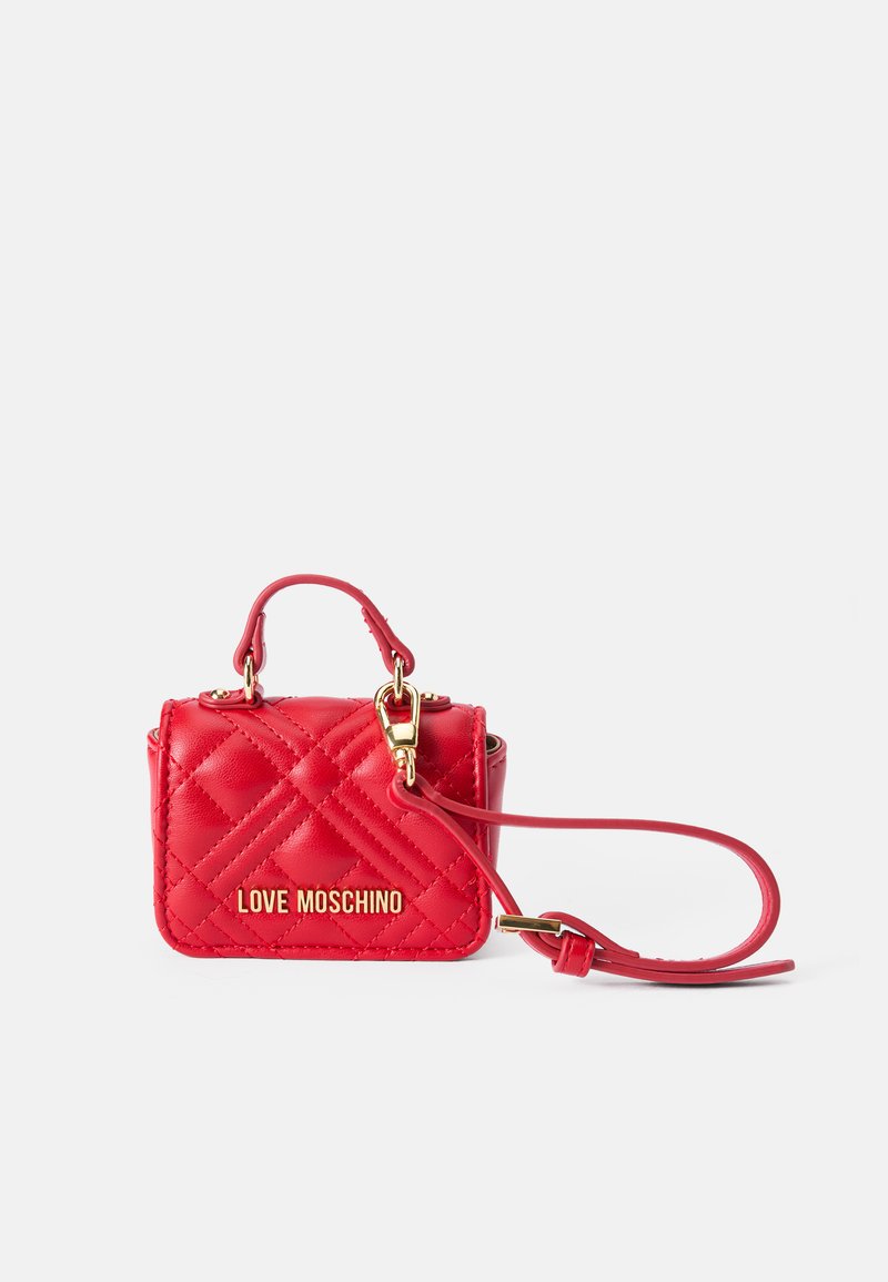 Raudona siuvinėta dirbtinės odos rankinė su auksiniais akcentais ir viršutine rankena, turinti nuimama petnešas ir "LOVE MOSCHINO" logotipą.