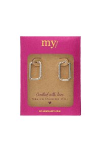 Silberne Ohrringe aus rostfreiem Stahl in rechteckiger Form, präsentiert auf einer rosa Karte mit goldener Schrift. Auf der Karte steht "Mit Liebe gemacht."