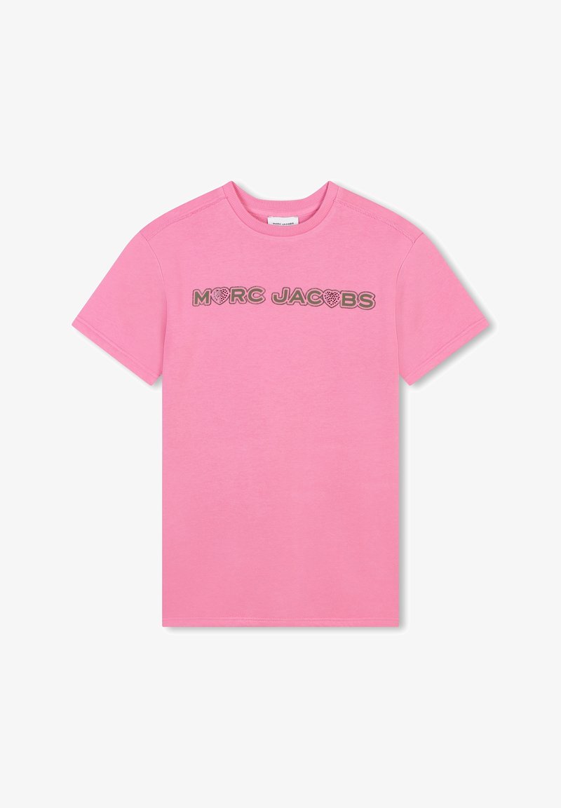 T-shirt en coton rose avec un col rond, des manches courtes et un logo avec des cœurs en lettres grises sur la poitrine.