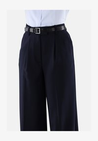 Unausgewählt, dark blue