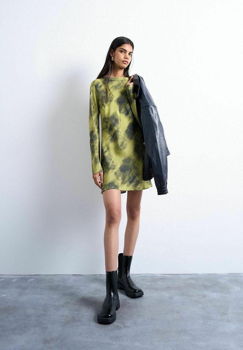 knee length dresses for ladies Samantha black