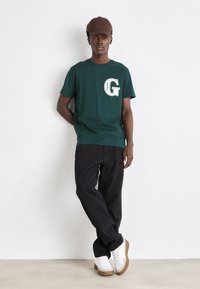 GANT GRAPHIC - Camiseta estampada - tartan green