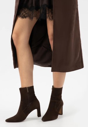 Wojas Kotníkové boty - brown