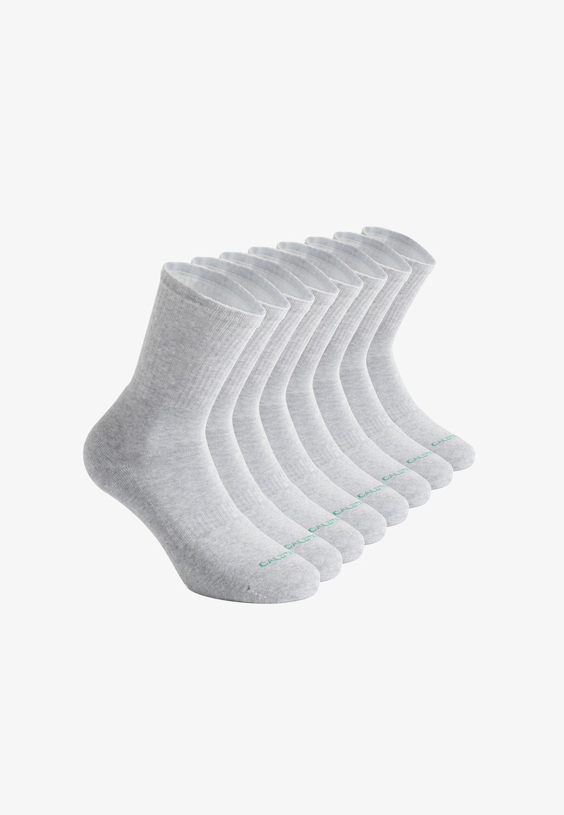 Calcetines de algodón gris de corte clásico, con textura acanalada y un logotipo verde en la puntera. Exhibidos en fila, reforzando un diseño uniforme.