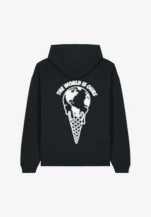 Felpa nera con cappuccio con una grafica stampata bianca di un cono gelato che si scioglie con un globo sopra e la scritta "IL MONDO È NOSTRO."