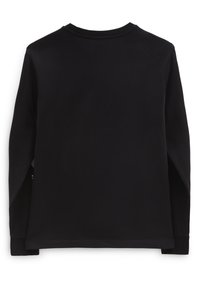 Musta pitkähihainen paita, joka on valmistettu pehmeästä kankaasta. Tässä paidassa on pyöreä kaula-aukko, suora leikkaus ja minimaaliset ompelutiedot. Ei näkyviä grafiikoita.