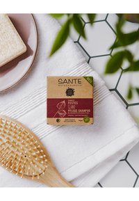 Sante SHINE SOLID CARE-SHAMPOO ORGANIC BIRCH LEAF & PLANT-BASED PROTEINS - Shampoo