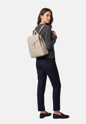 Gian Marco Venturi, GIAN MARCO VENTURI BACKPACK - Sac à dos - beige