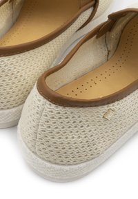 RIVIERAS LEY CHAMPS  - Instappers - beige