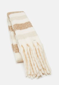 Unselected, macadamia