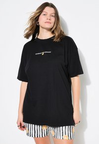 Studio Untold T-shirts print - black