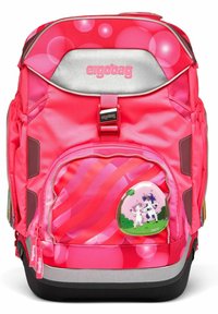 Sac à dos ergonomique rose avec texture brillante, accents argentés, motifs circulaires, poches zippées avec un design de licorne et une base noire solide.