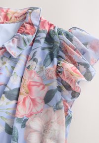 REGULAR FIT - V-NECK MIDI - Kasdienė suknelė - kew collection blue floral