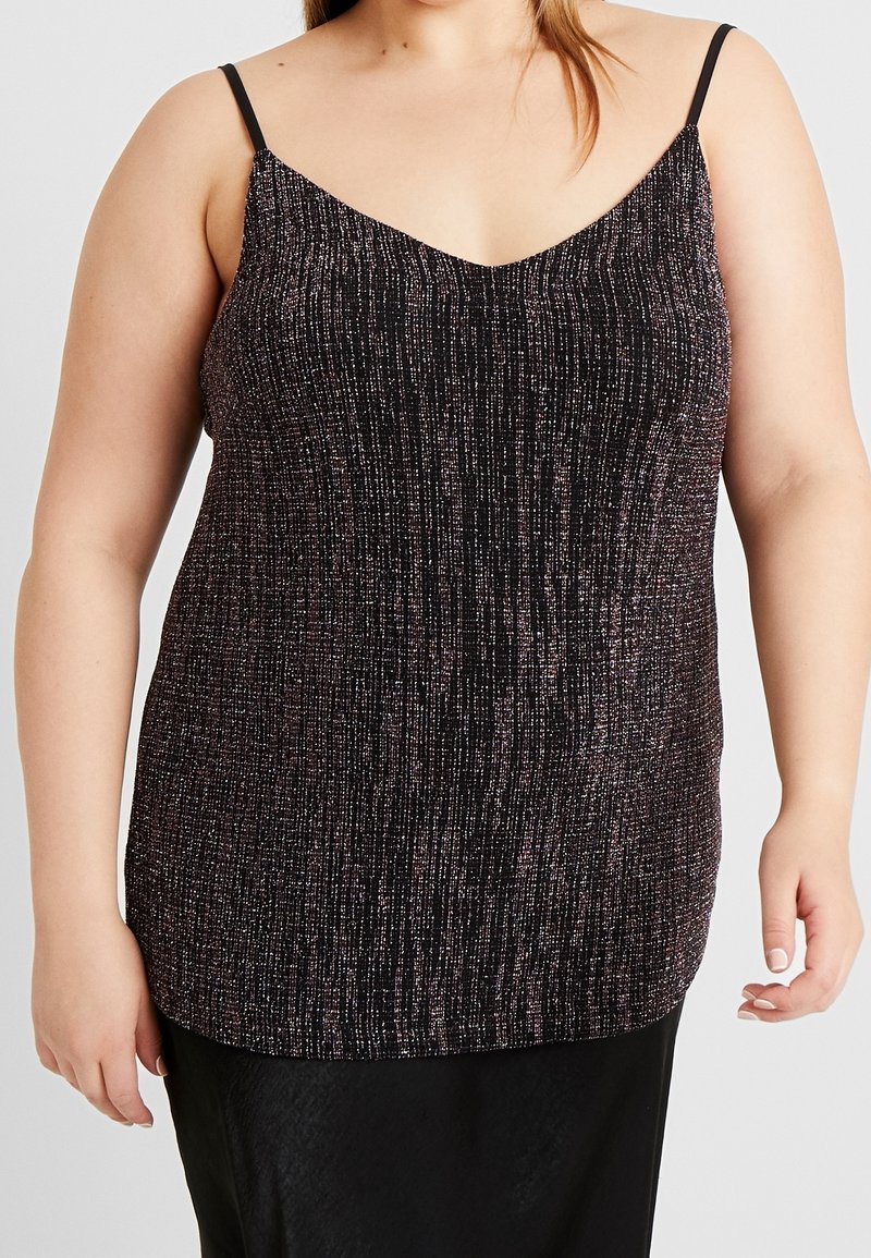 Svart linne med tunna axelremmar, med en veckad yta och subtil skimmer. Tyget har vertikala linjer och en V-ringad design.