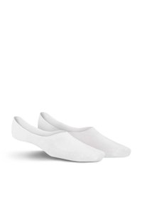 Weiße, knöchelhohe Socken aus weichem, atmungsaktivem Material. Mit nahtlosem Zehenbereich und geripptem Bündchen für Komfort und Passform.