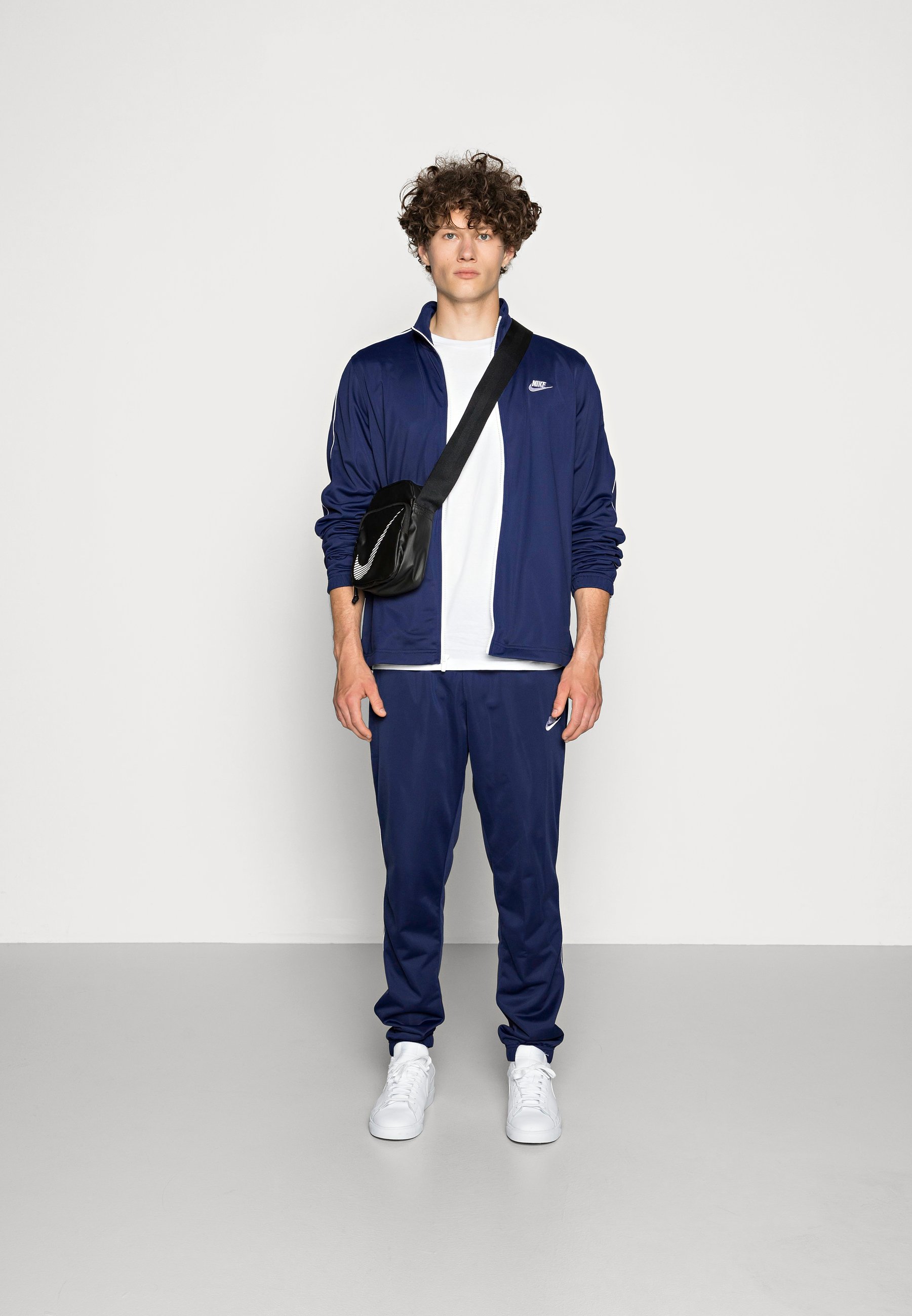 Nike Sportswear SUIT BASIC - Tuta - midnight navy/white/blu scuro -  Zalando.it