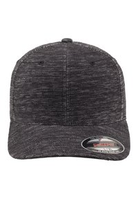 Sort denim baseball cap med struktureret krone, buet skygge, tekstureret stof og et FLEXFIT størrelsesmærke på siden.