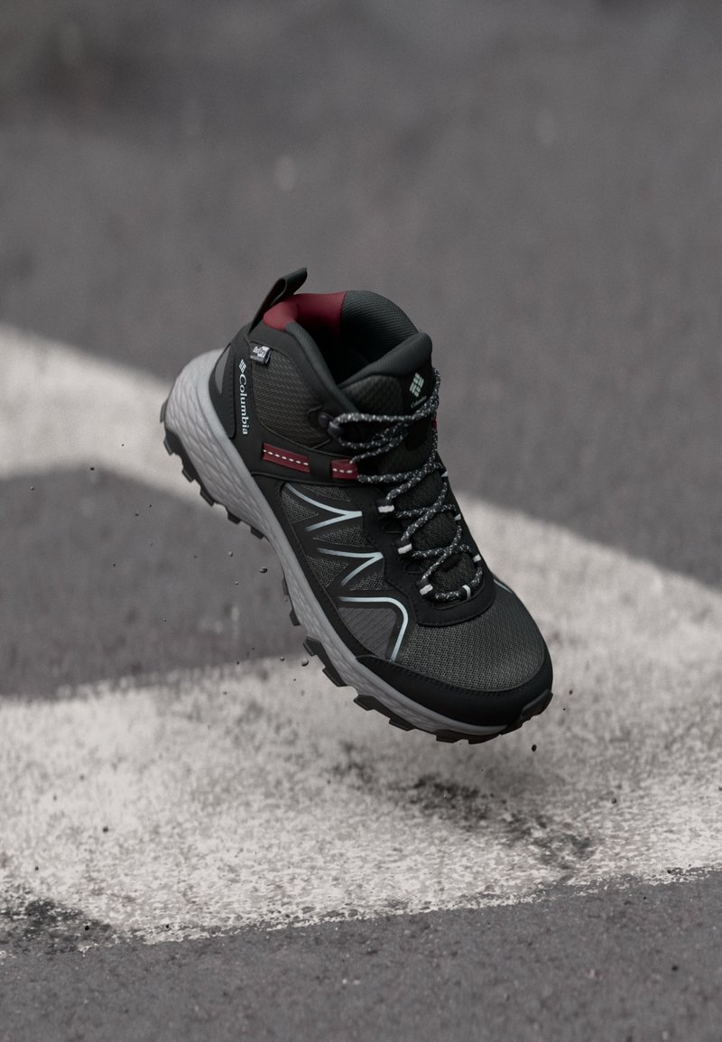 Columbia PEAKFREAK RUSH - Hikingschuh - dark grey/deep madeira