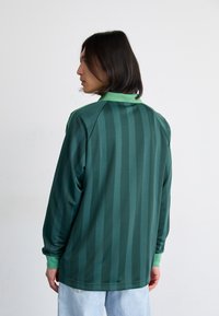adidas Originals LONG SLEEVE - Piké - mineral green