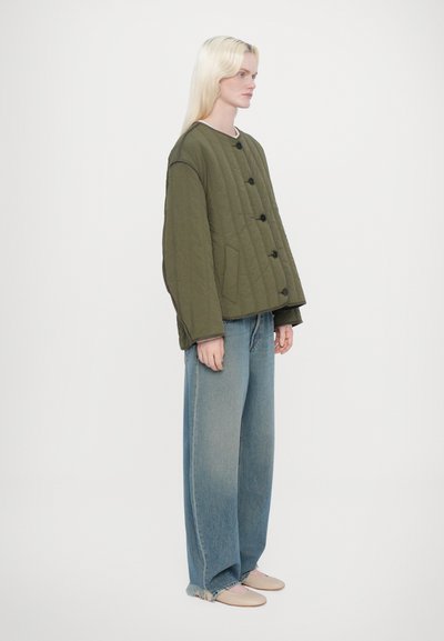 CLOSED QUILTED JACKET - Välikausitakki - forest green