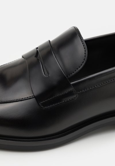 Stuart Weitzman CLUB CLASSIC PENNY LOAFER - Business-Slipper - black