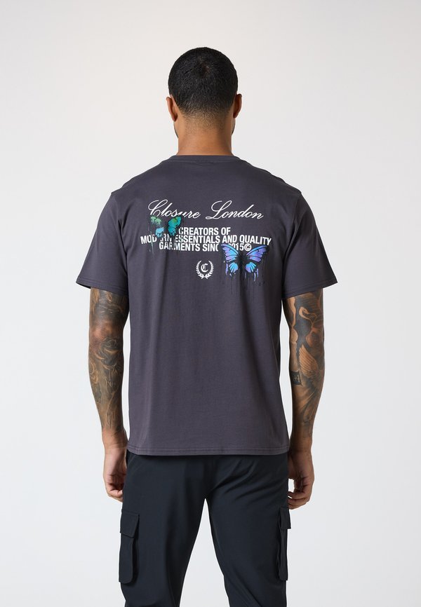 STACKED TEXT TEE - T-Shirt print - charcoal