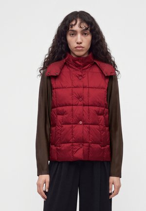 M—M, Елек - dark red