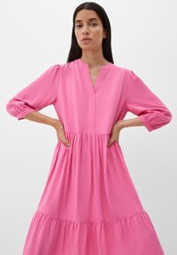 s.Oliver VOLANT - Sukienka letnia