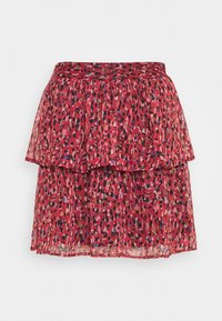 Jupe rouge à couches avec un tissu léger et transparent, présentant un motif tacheté abstrait multicolore et une ceinture élastique.