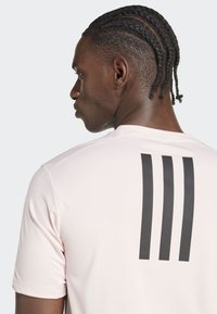 adidas Performance POWER WORKOUT - Sports T-shirt - sandy pink black