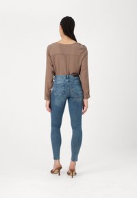 ONLY ONLPOWER PUSH UP SKINNY - Uske traperice - special blue grey denim