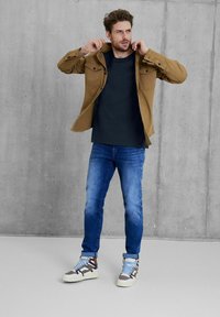Street One MEN IN UNIFARBE - Camiseta básica - blau