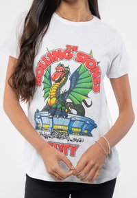 Paradiso Clothing THE ROLLING STONES SIXTY STADIUM DRAGON PUFF PRINT - Print T-shirt - white