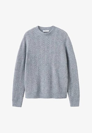 Svijetlosivi pleteni pulover s teksturiranim ribljim kostima, okruglim izrezom i rebrastim manžetama i rubom. Mekani, topli materijal.